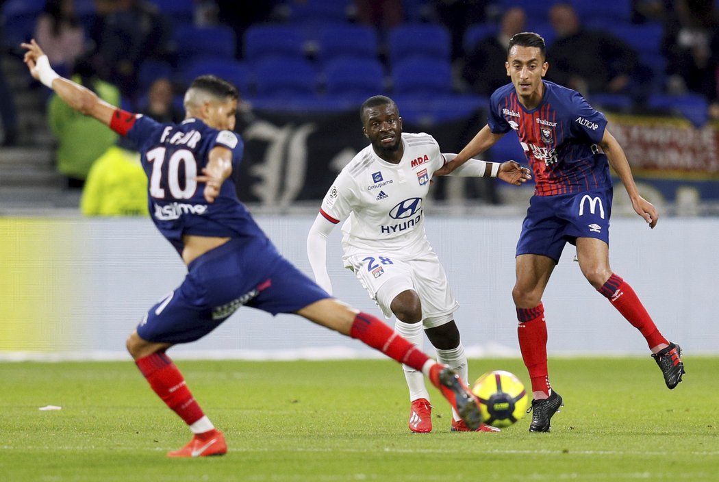 Opora Lyonu Tanguy Ndombele už patří Tottenhamu