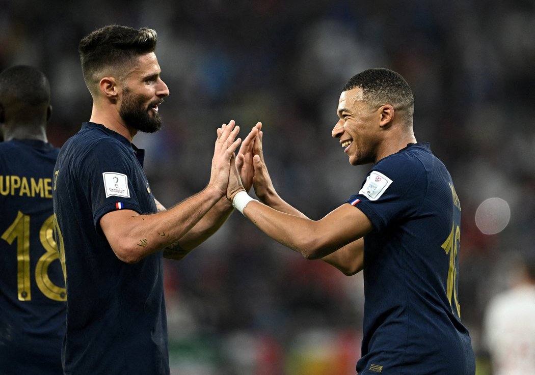 Olivier Giroud a Kylian Mbappé, dvě obrovské hvězdy francouzské ofenzivy