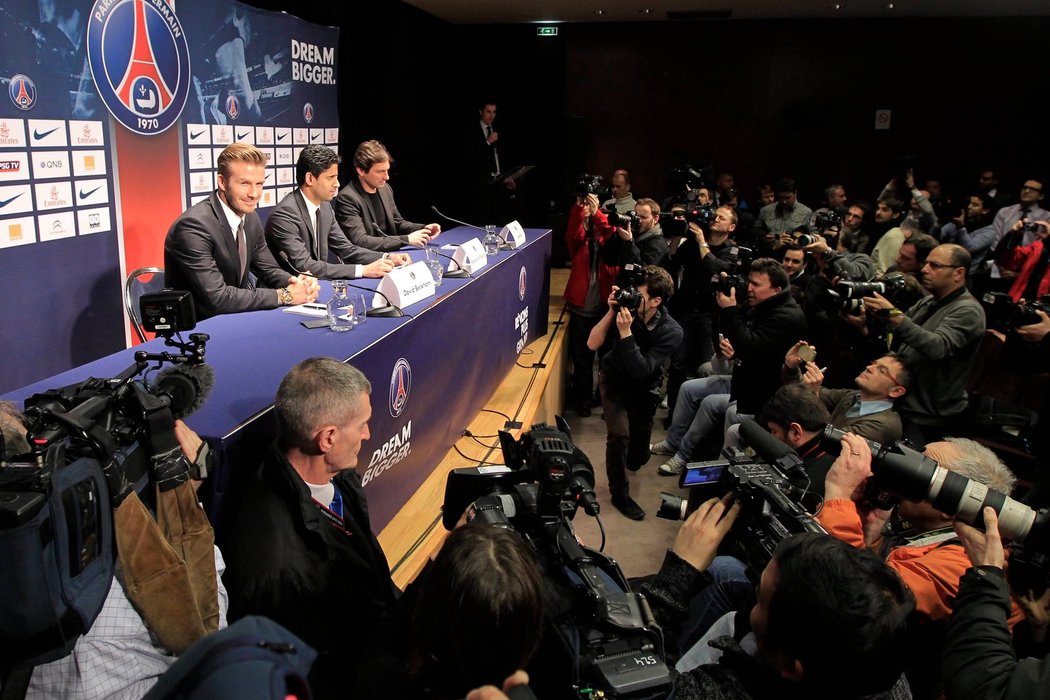 Tisková konference Davida Beckhama, kde PSG oznámil příchod legendárního záložníka