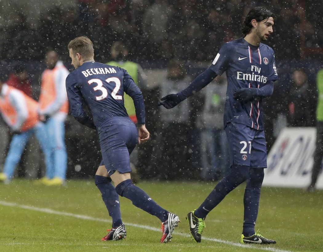 David Beckham nastupuje poprvé v dresu PSG, hned byl u výhry nad Marseaille 2:0