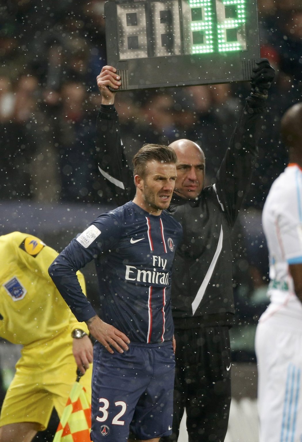 David Beckham nastupuje poprvé v dresu PSG, hned byl u výhry nad Marseaille 2:0