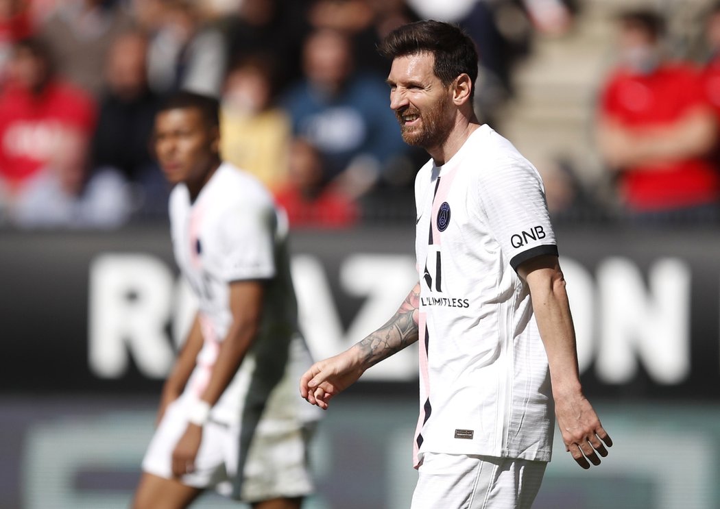 Zklamaný Lionel Messi v Rennes