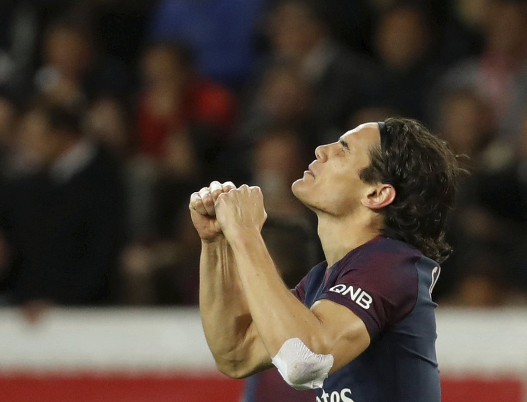 Edinson Cavani dal první branku PSG