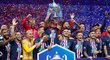 Fotbalisté PSG slaví zisk Francouzského poháru