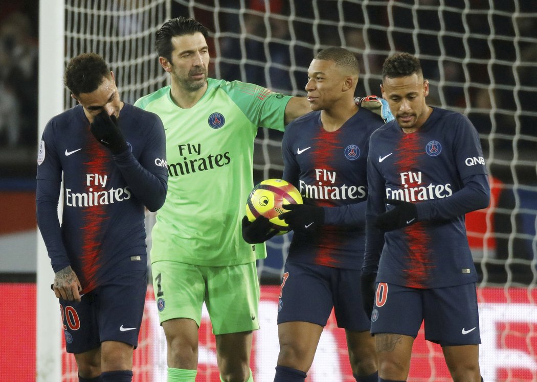 PSG vyhrálo 9:0 i díky dvěma hattrickům a má rekord