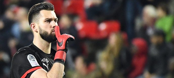 Brankář Rennes Tomáš Koubek vychytal Lyon