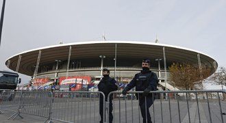 Nervozita před čtvrtfinále EURO. Fanoušky vyděsil výbuch u stadionu