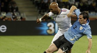 Uruguay udržela proti Francii remízu i v deseti