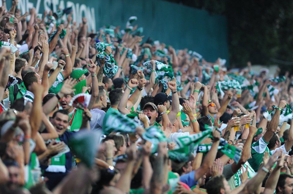 Fanoušci Bohemians 1905 se dočkali! Po odmlce ve druhé lize, vyhnanství v Edenu a dvou venkovních zápasech přivítali po více než třech letech nejvyšší soutěž opět na domácím hřišti v Ďolíčku