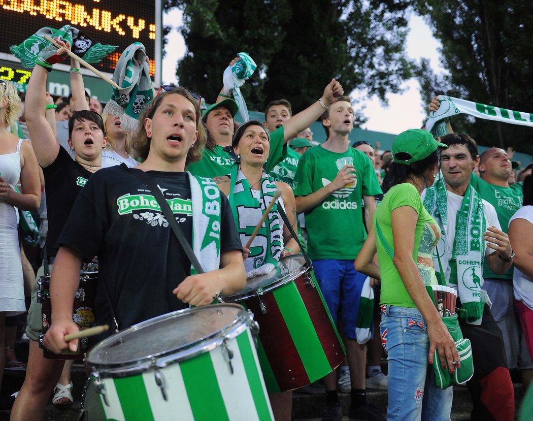 Fanoušci Bohemians 1905 se dočkali! Po odmlce ve druhé lize, vyhnanství v Edenu a dvou venkovních zápasech přivítali po více než třech letech nejvyšší soutěž opět na domácím hřišti v Ďolíčku