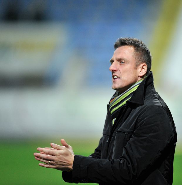 Tahle varianta padla. Trenér Dukly Luboš Kozel už nabídku Plzně odmítl. Tahle varianta padla. Trenér Dukly Luboš Kozel už nabídku Plzně odmítl.