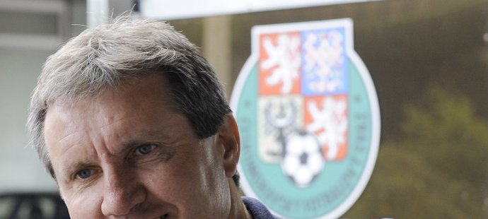 Bývalý sportovní ředitel olomouckého fotbalového klubu Jiří Kubíček přichází na jednání disciplinární komise Českomoravského fotbalového svazu