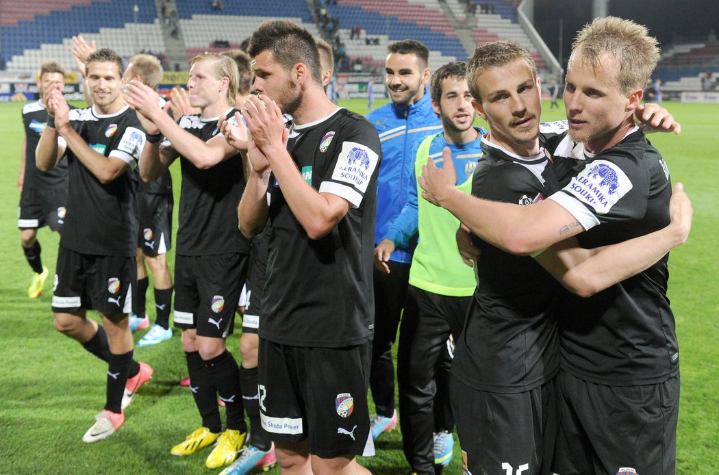 Úleva i štěstí se zračilo ve tvářích plzeňských fotbalistů po vyhraném utkání v Olomouci. Plzeň je mistrovskému titulu o pořádný kus blíž