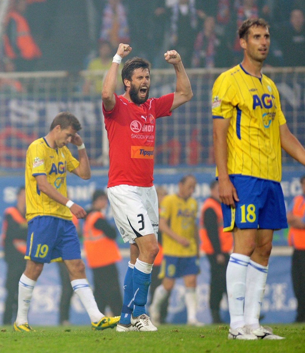 Oslavy plzeňských fotbalistů po cenné venkovní výhře 1:0 nad Teplicemi