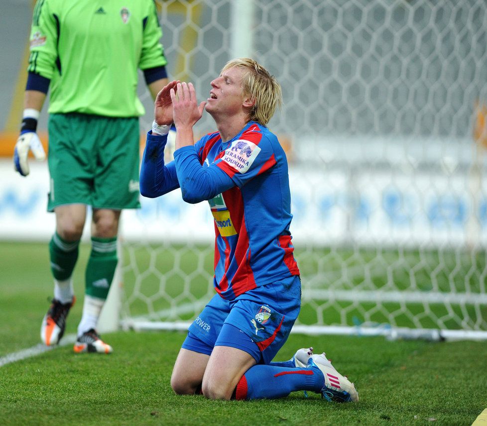 František Rajtoral lituje zahozené šance v zápase s Viktorkou Žižkov