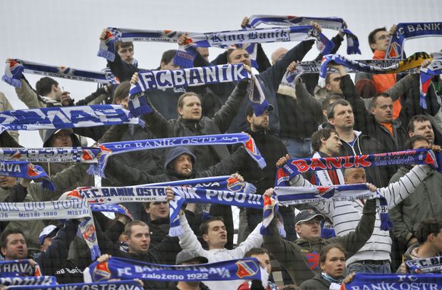 Fanoušci Baníku fandili i slušně... Fanoušci Baníku fandili i slušně...