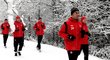 Fotbalisté Slavie při tréninku v Krkonoších, kde zahájili zimní přípravu