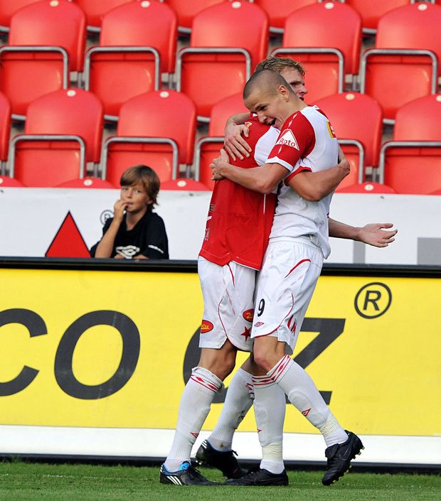 Hloušek slaví s Jandou vyrovnání na 1:1 Hloušek slaví s Jandou vyrovnání na 1:1