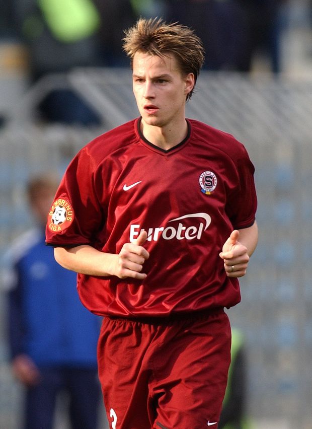 Martin Horák přestupoval v roce 2002 z Olomouce do Sparty za 19,5 milionu korun Martin Horák přestupoval v roce 2002 z Olomouce do Sparty za 19,5 milionu korun