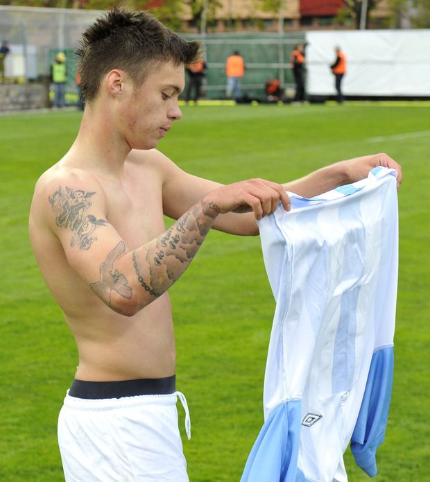 Václav Kadlec by si už na dres zahraničního klubu věřil (na snímku po zápase v Mladé Boleslavi Václav Kadlec by si už na dres zahraničního klubu věřil (na snímku po zápase v Mladé Boleslavi