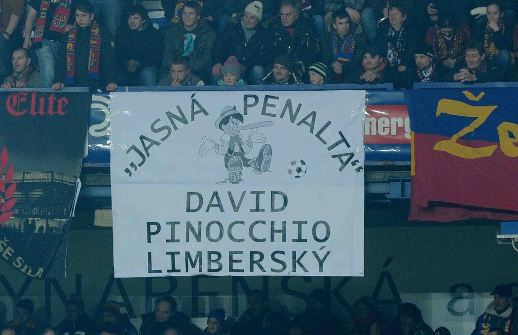 Další ze vzkazů Davidu Limberskému mu připomínal výroky po loňské nafilmované penaltě