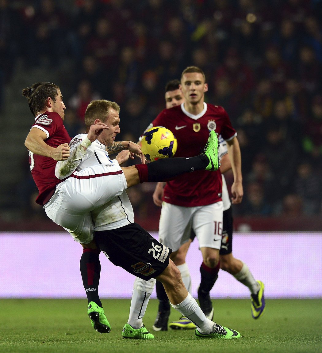 Fotbalisté Sparty Praha porazili v 19. kole první ligy mistrovskou Plzeň 1:0 a přiblížili se zisku titulu