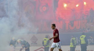 Místo titulu první porážka! Sparta se ztratila v řádění fanoušků