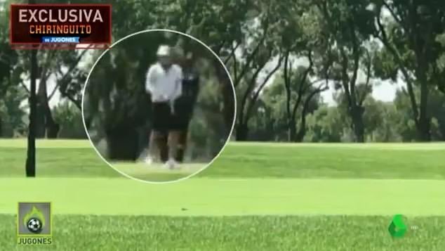 Gareth Bale je na golfu, zatímco jeho spoluhráči se chystají na Ligu mistrů