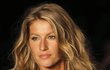 Odvážné šaty brazilské supermodelky Gisele Bündchenová