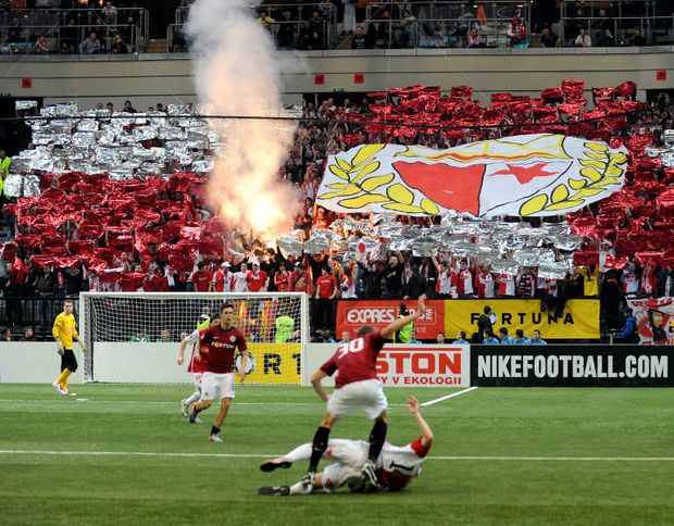 Fanoušci Slavie při derby se Spartou na Víkendů šampionů Fanoušci Slavie při derby se Spartou na Víkendů šampionů