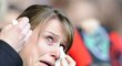 Plačící žena na pohřbu německého fotbalového brankáře Roberta Enkeho.