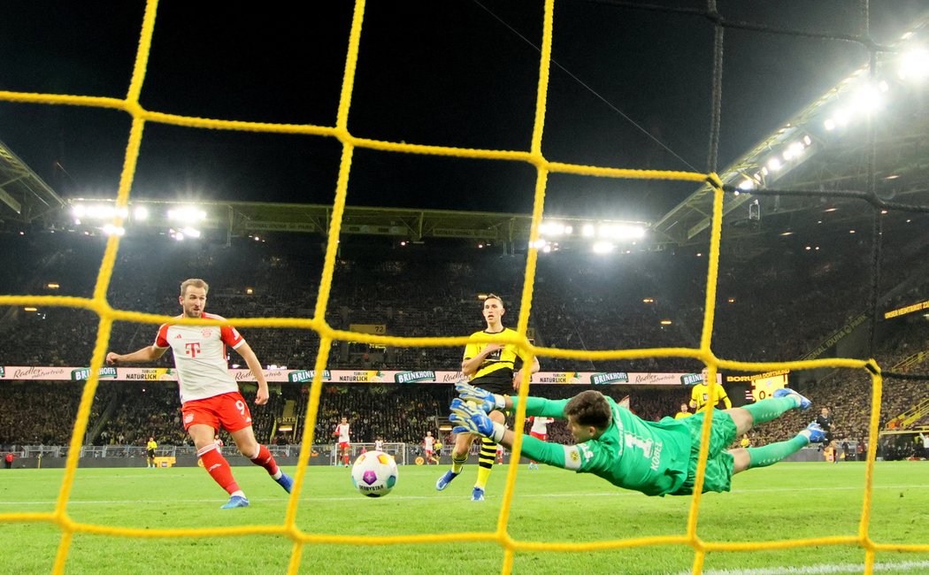 Harry Kane zničil Dortmund hattrickem