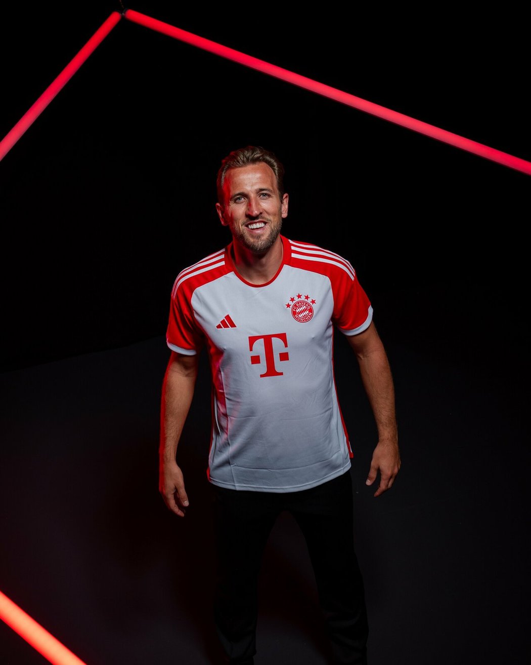 Harry Kane podepsal smlouvu s Bayernem Mnichov