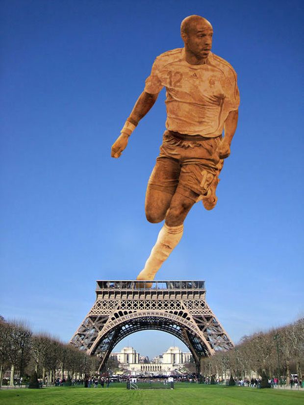 Postavme Henrymu sochu, vyzval Patrice Evra Postavme Henrymu sochu, vyzval Patrice Evra