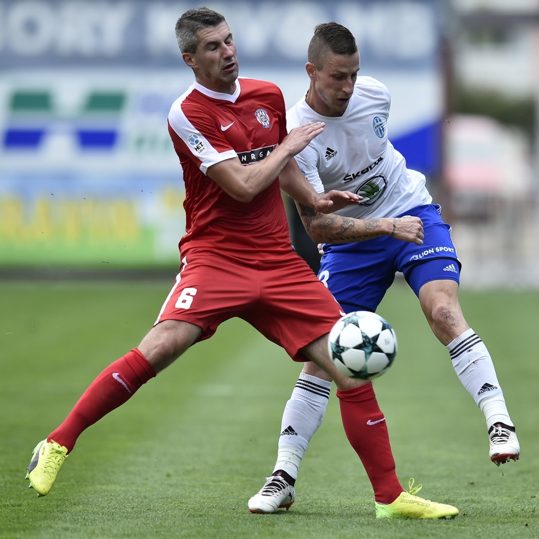  Zleva Tomáš Pilík z Brna a Jiří Fleišman z Mladé Boleslavi