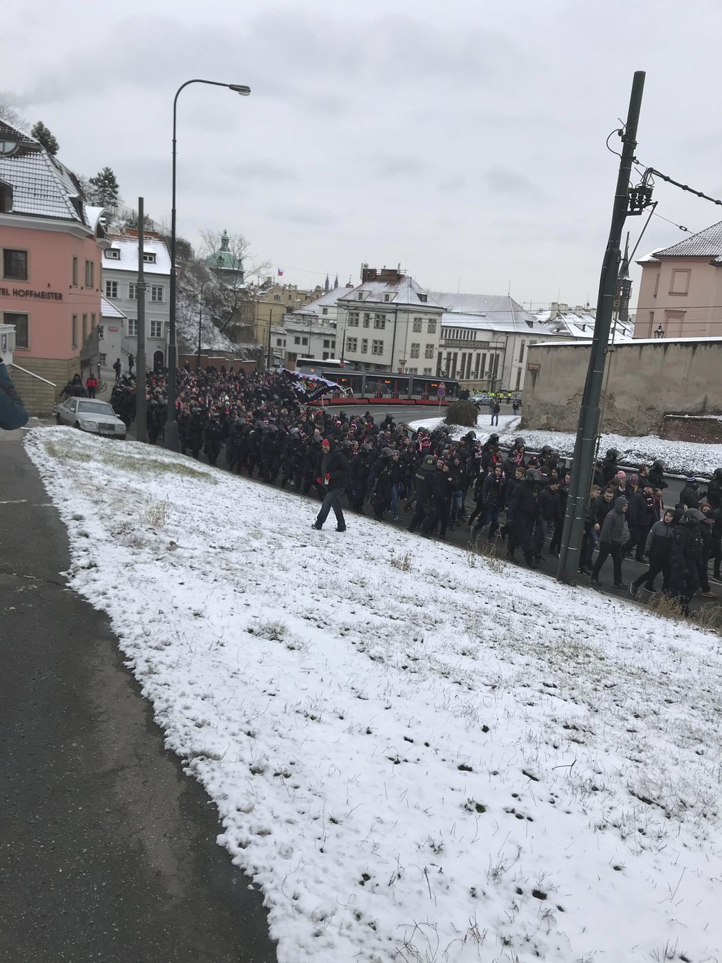 Fanoušci Slavie pochodovali na derby pěšky