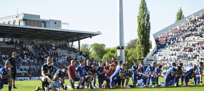 Děkovačka olomouckých hráčů po výhře nad Baníkem