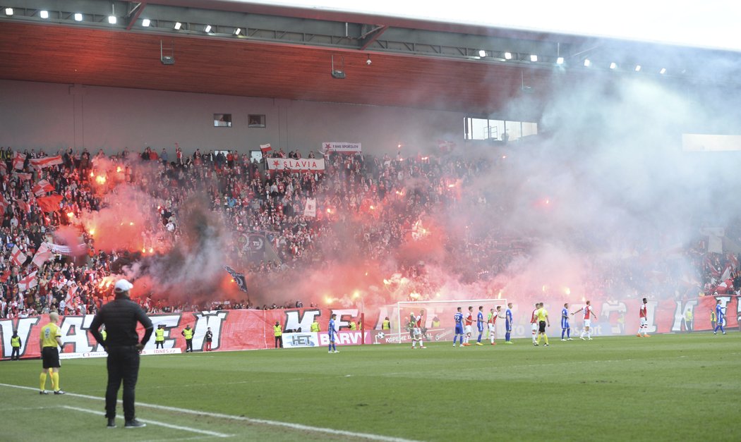 Tribuna Sever se prezentovala parádním choreem