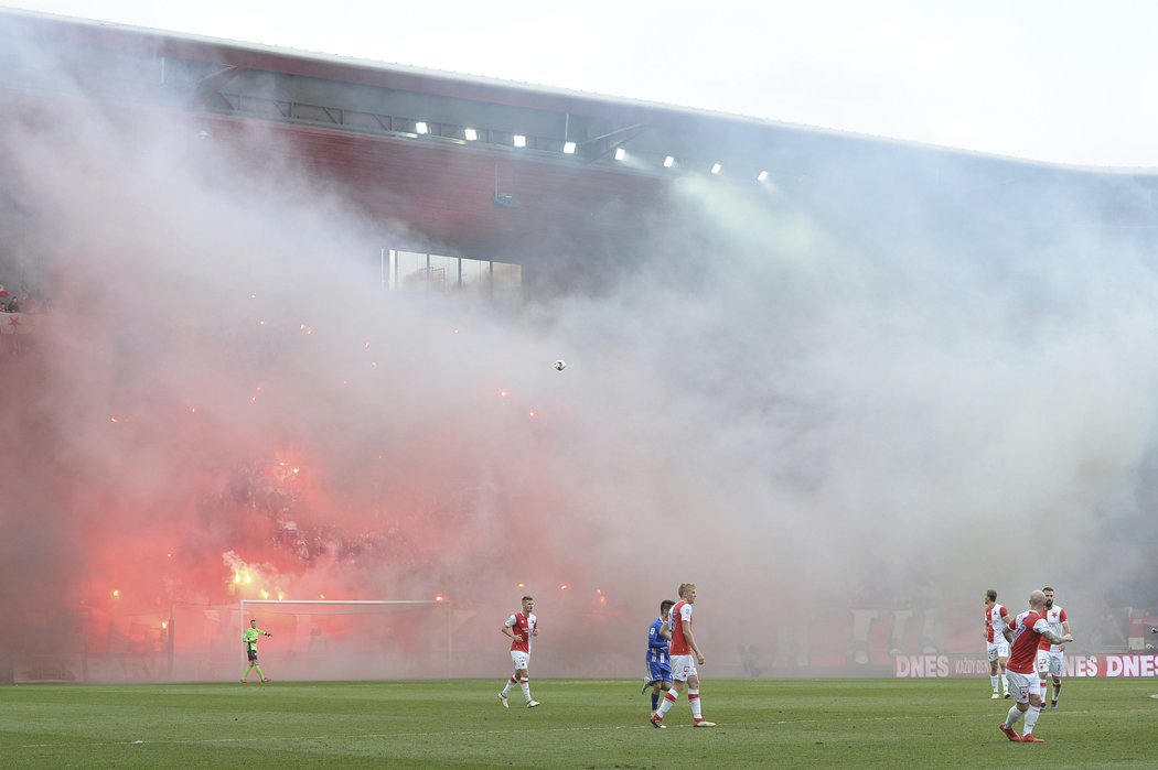 Tribuna Sever se prezentovala parádním choreem