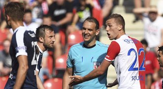 ZLATÁ PÍŠŤALKA: Julínek upřel Slavii dvě penalty, Marek neusměrnil Baroše