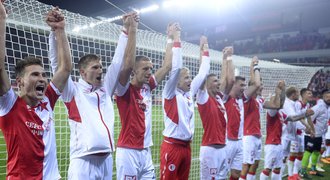 CELÝ SESTŘIH: Slavia – Sparta 2:0. Derby rozhodli Škoda a Hušbauer