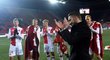 Děkovačka fotbalistů Slavie Praha i s končícím Dušanem Šventem