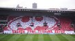 Fanoušci Slavie si připravili choreo přes celou Tribunu Sever