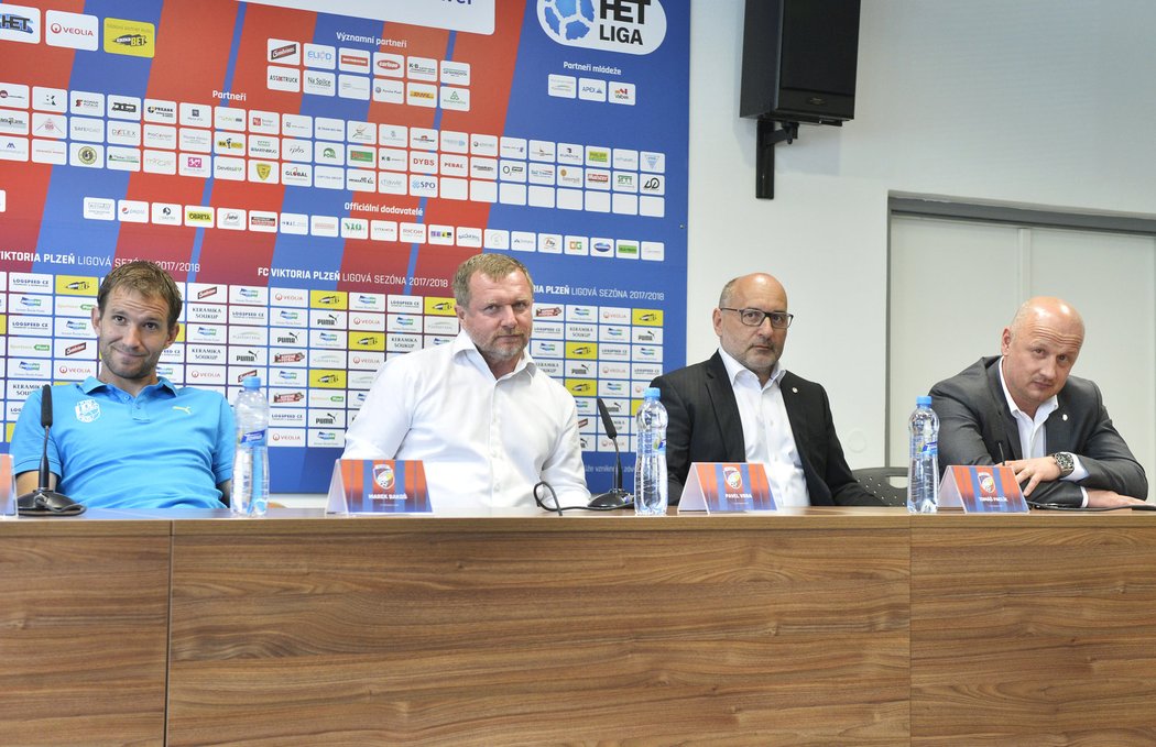 Marek Bakoš, Pavel Vrba, Tomáš Paclík a Adolf Šádek na plzeňské tiskové konferenci před začátkem sezony 2017/18