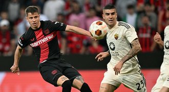 EL ONLINE: Leverkusen - AS Řím 0:1. Gól z penalty, Hložek v šancích