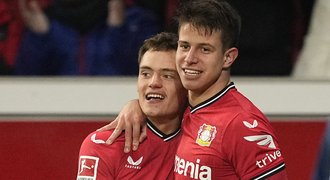 Hložek dal druhý gól v bundeslize, pohotově se trefil mezi nohy brankáře