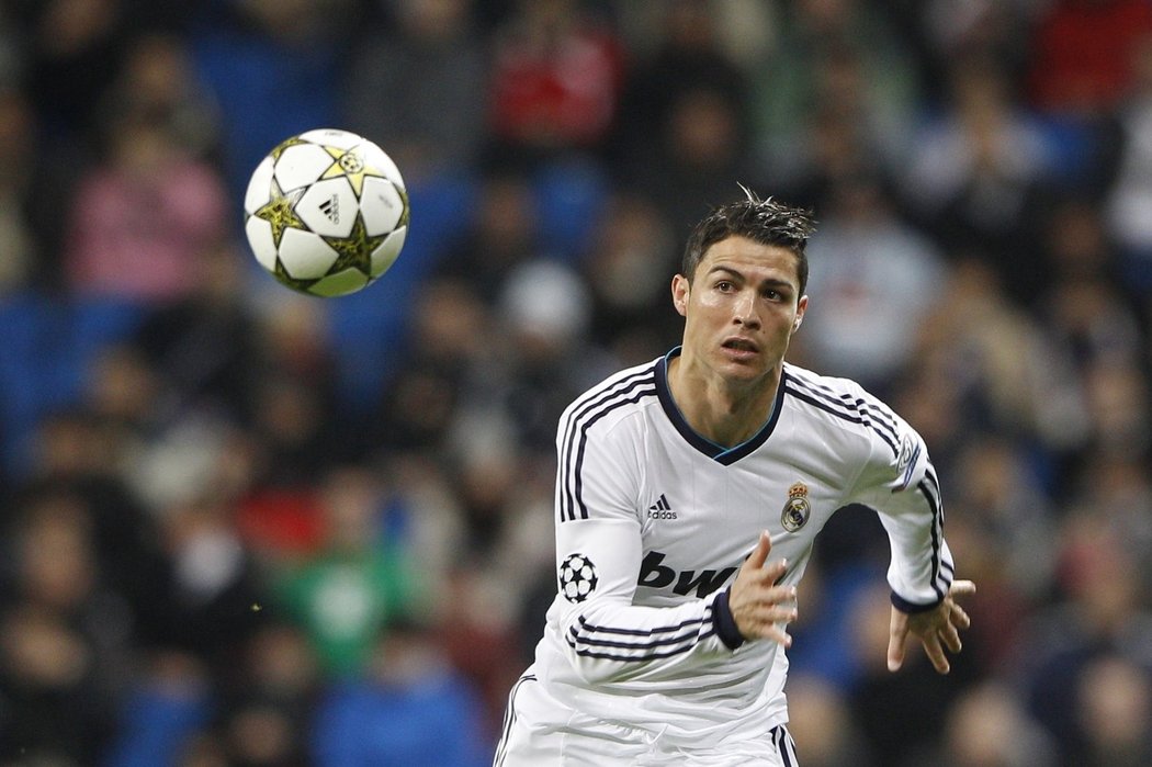 2. Cristiano Ronaldo (Real Madrid) - 96,3 mil. eur (2,41 mld. Kč)