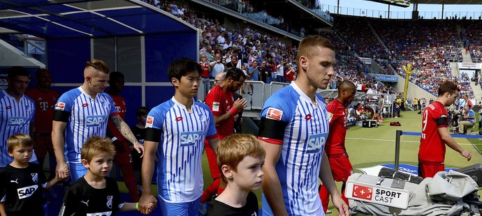 Nástup na vyprodaný stadion v Hoffenheimu