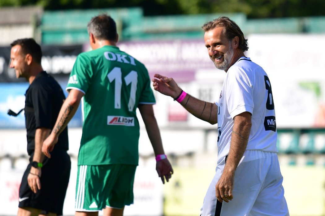 Fotbalová legenda Karel Poborský na Memorialu Lukáše Přibyla v dresu týmu Real Top Praha