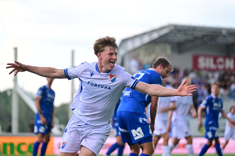 SESTŘIH: Táborsko - Baník 0:5. Záchrana! Fanoušci vraceli dresy, euforie i z kabiny SESTŘIH: Táborsko - Baník 0:5. Záchrana! Fanoušci vraceli dresy, euforie i z kabiny